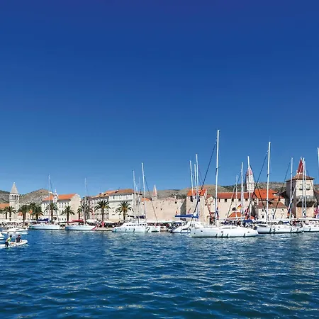 Three-bedroom In Saldun *