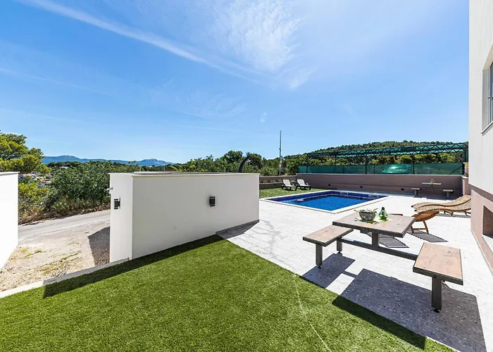 Three-bedroom In Saldun Lejlighed Trogir
