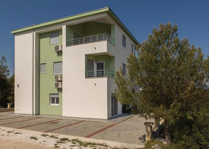 公寓 Three-bedroom In Saldun 特罗吉尔