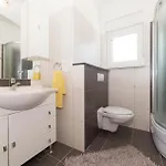 Three-bedroom In Saldun Apartment