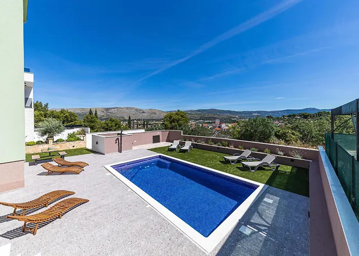 Three-bedroom In Saldun Appartement